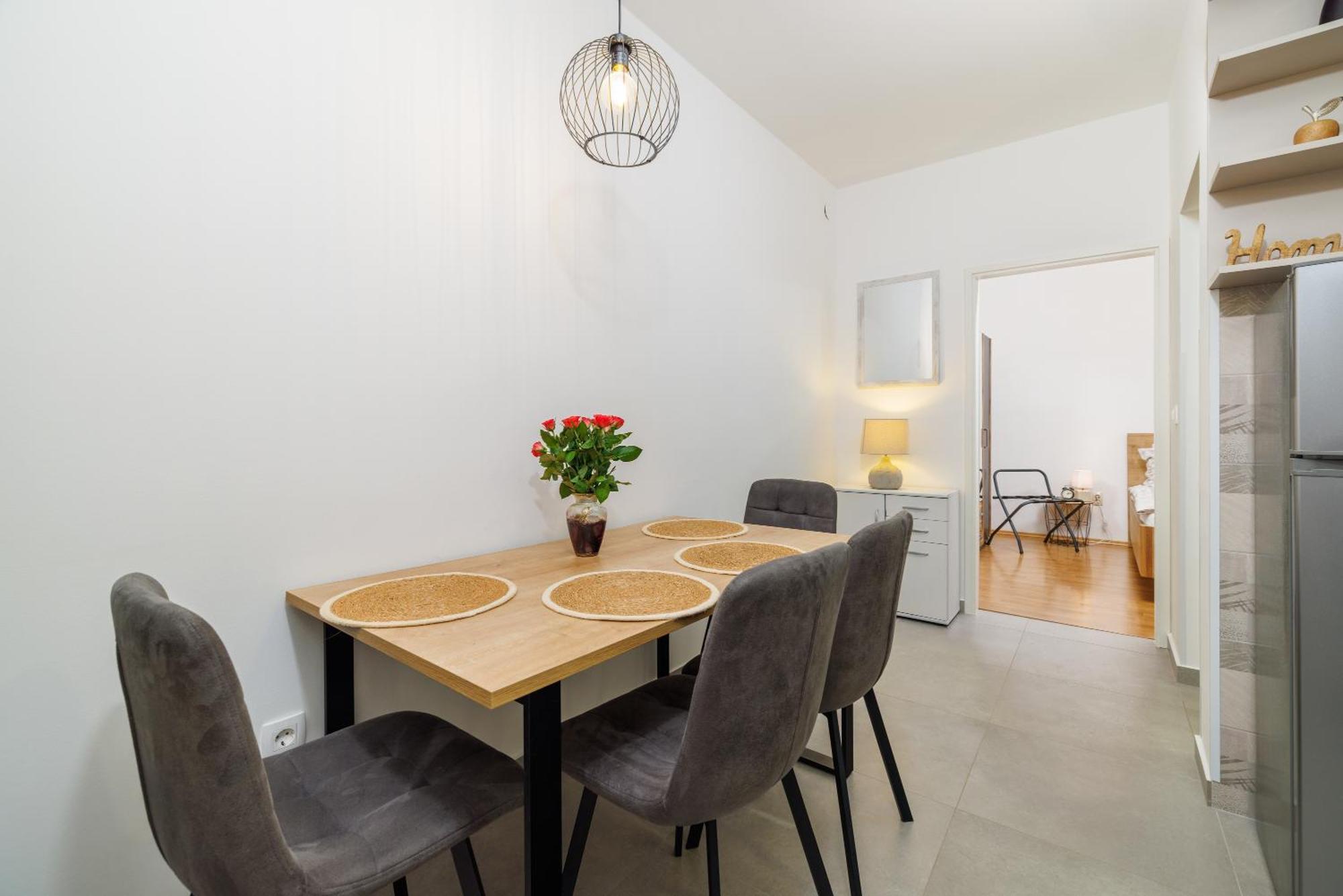 Apartmani Viktorija ยาดราโนโว ภายนอก รูปภาพ