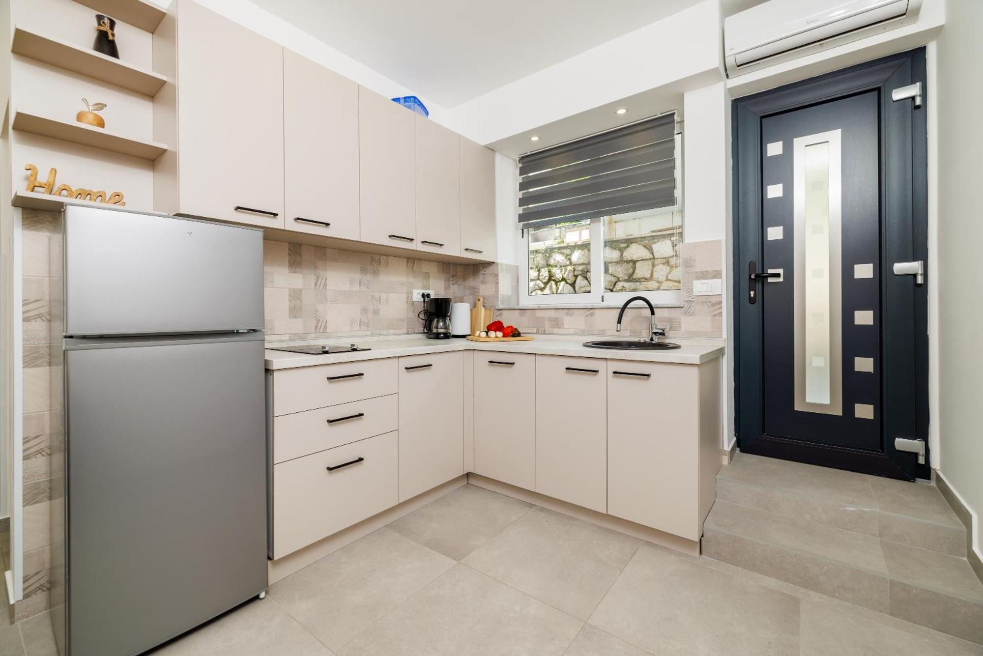 Apartmani Viktorija ยาดราโนโว ภายนอก รูปภาพ