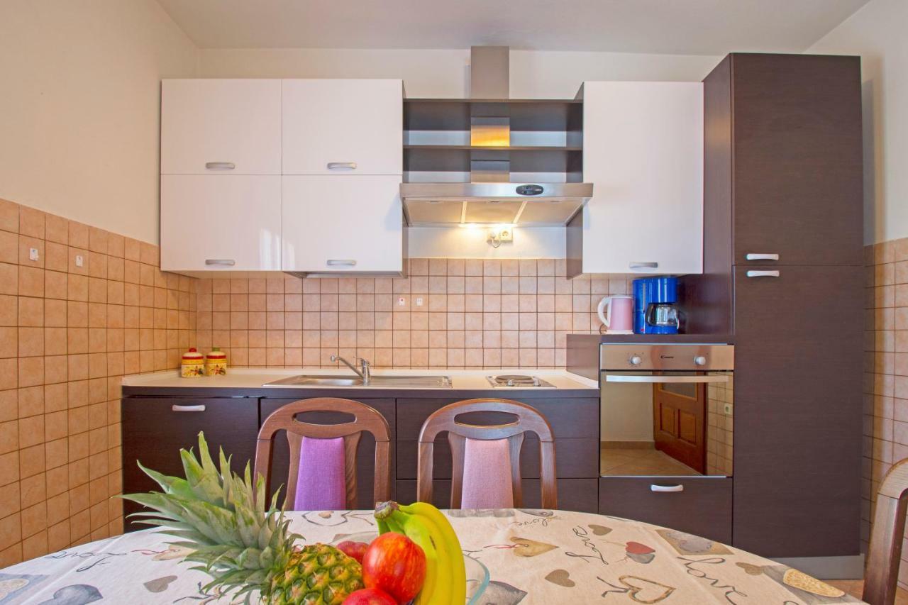 Apartmani Viktorija ยาดราโนโว ภายนอก รูปภาพ